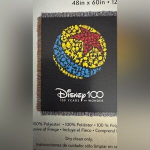 Disney Pixar 100th Anniversary. CERTIFICATE AUTHEN
LIMITED EDDITION #926 OF 1403